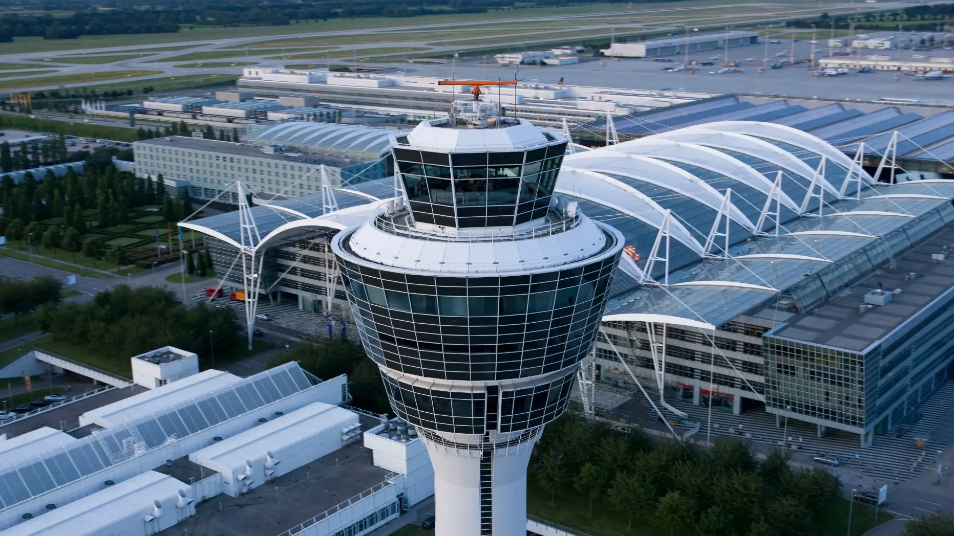 Flugstjórnarbygging Stálsmíði