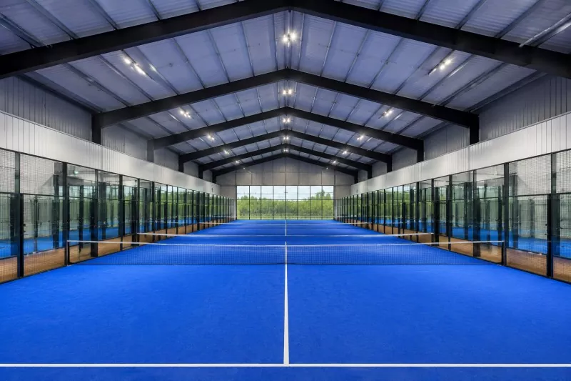 Stálgrind innanhúss Padel Court Framkvæmdir