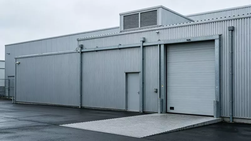 Framkvæmdir við kæligeymslur úr stáli